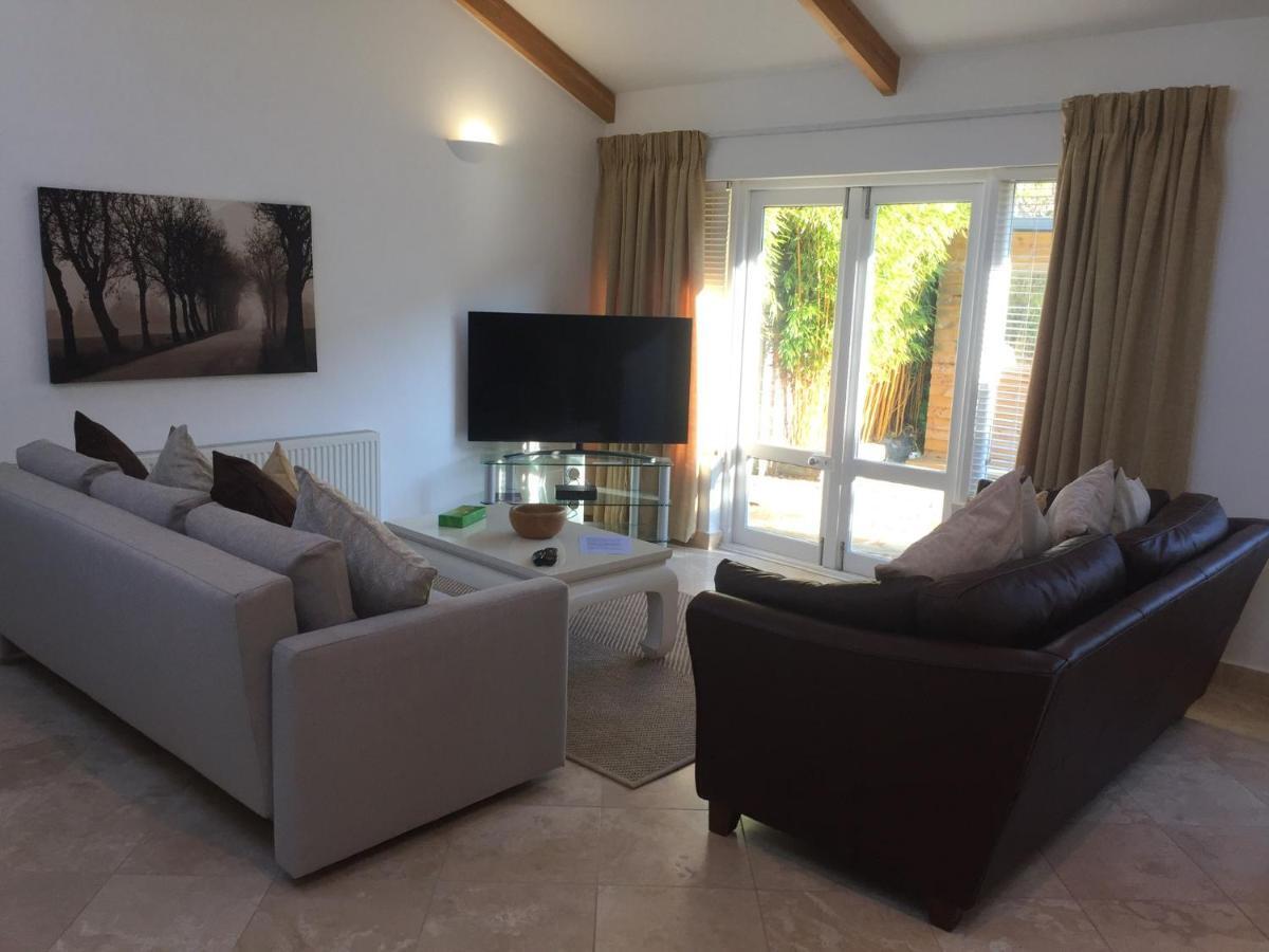 The Coach House Apartment